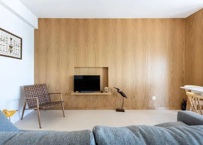 Cozy ap renovado 1ª linha de Praia - Armação Pêra